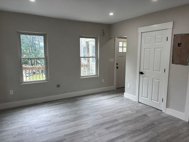 22 Pleasant St, Fitchburg, MA 01420