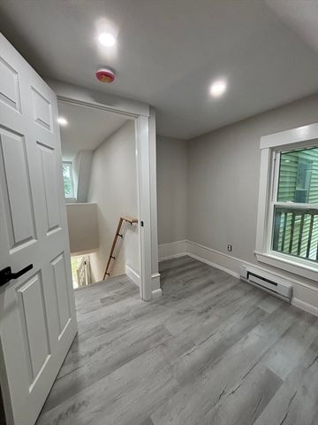 22 Pleasant St, Fitchburg, MA 01420