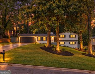2921 Pine Valley Circle, East Point, GA 30344