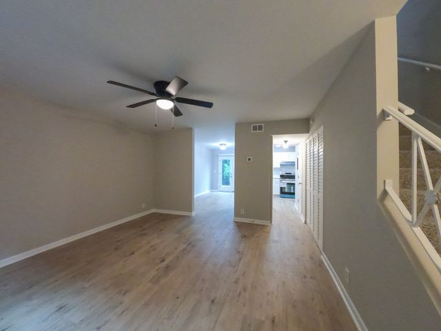 370 Wallace Rd Apt C9, Nashville, TN 37211