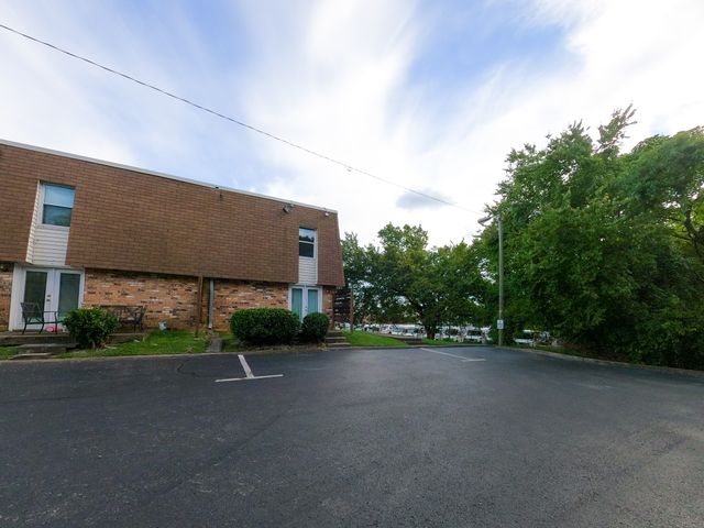 370 Wallace Rd Apt C9, Nashville, TN 37211
