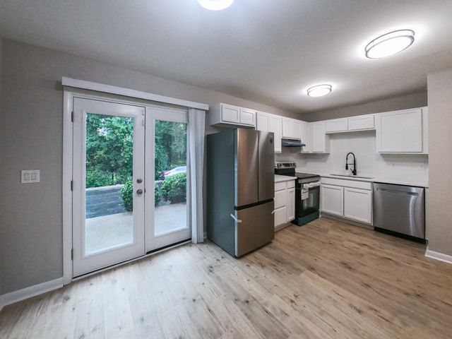 370 Wallace Rd Apt C9, Nashville, TN 37211