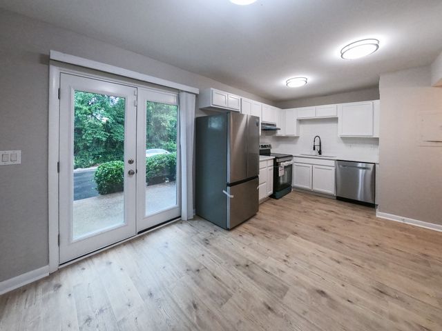370 Wallace Rd Apt C9, Nashville, TN 37211