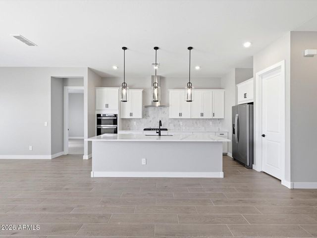 17653 W COLLEGE Drive, Goodyear, AZ 85395