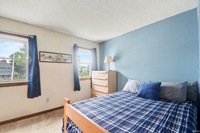 2717 Belknap Lane, Mishawaka, IN 46544