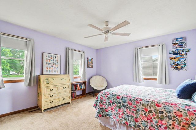 2717 Belknap Lane, Mishawaka, IN 46544