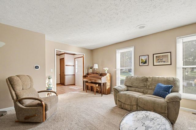 2717 Belknap Lane, Mishawaka, IN 46544