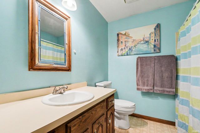2717 Belknap Lane, Mishawaka, IN 46544
