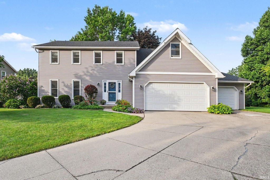 2717 Belknap Lane, Mishawaka, IN 46544