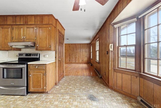 1730 Redfields Road, Appomattox, VA 24522