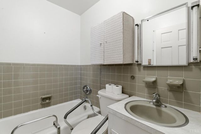 1730 Redfields Road, Appomattox, VA 24522