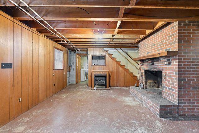 1730 Redfields Road, Appomattox, VA 24522