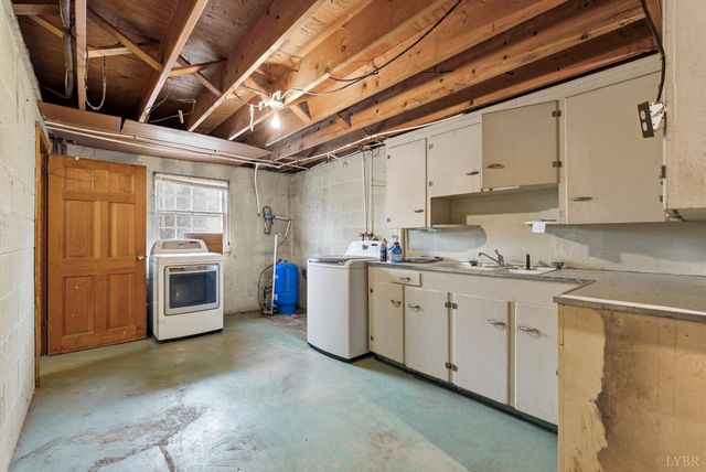 1730 Redfields Road, Appomattox, VA 24522