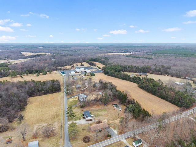1730 Redfields Road, Appomattox, VA 24522
