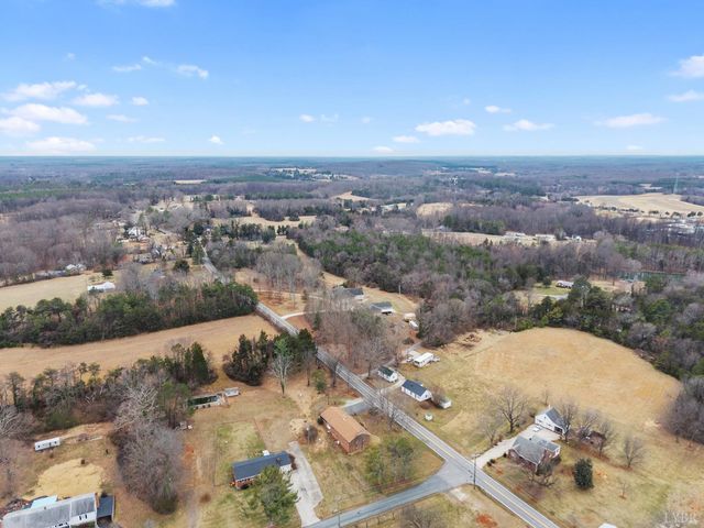 1730 Redfields Road, Appomattox, VA 24522