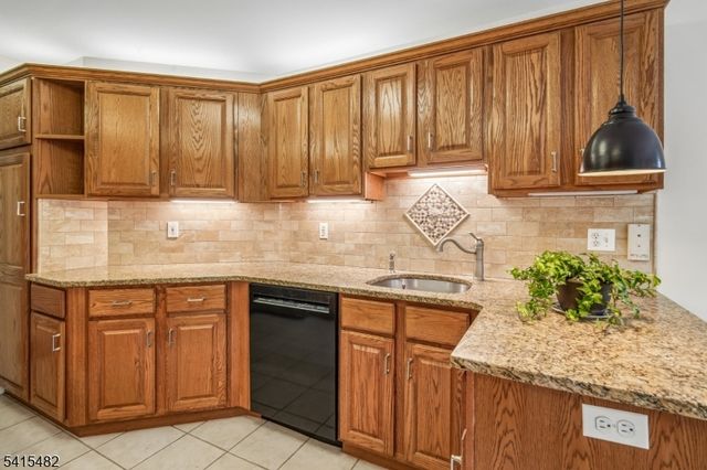 69 Turnberry Rd 2A, Little Falls Twp., NJ 07424