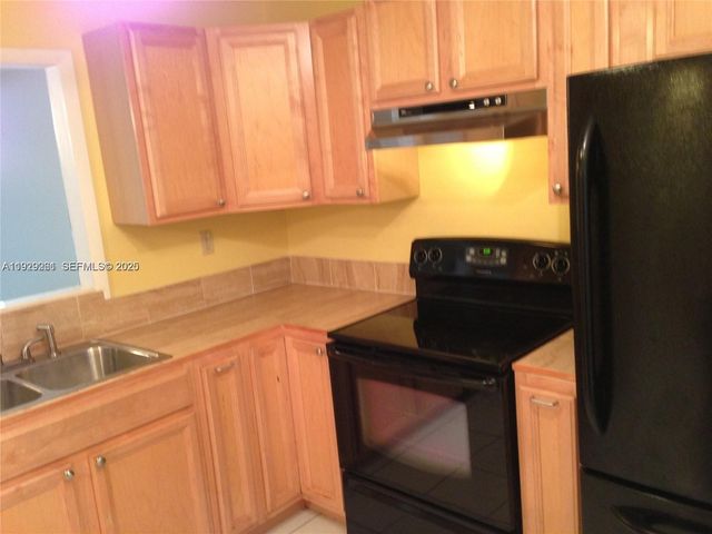 406 NW 68th Ave 317, Plantation, FL 33317