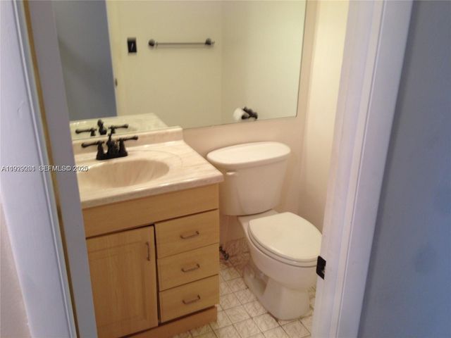 406 NW 68th Ave 317, Plantation, FL 33317