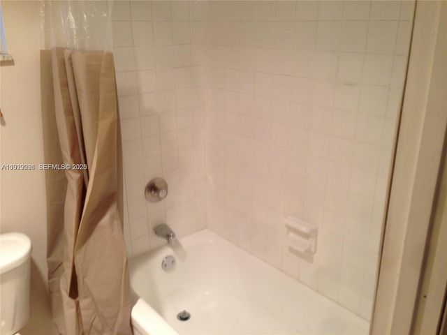 406 NW 68th Ave 317, Plantation, FL 33317