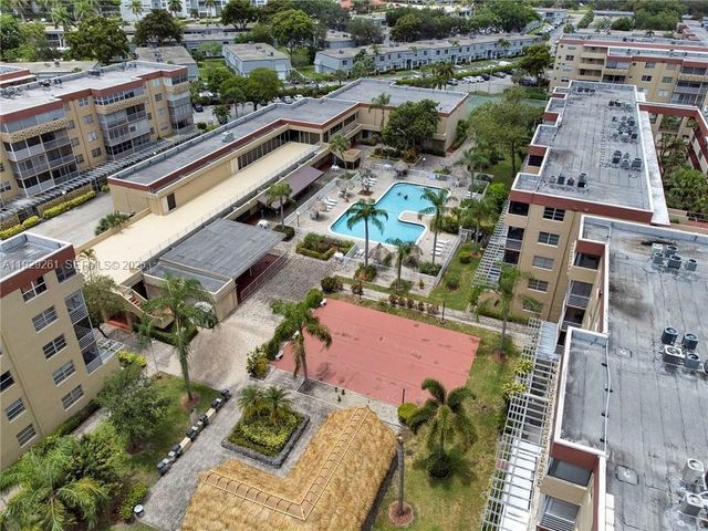 406 NW 68th Ave 317, Plantation, FL 33317