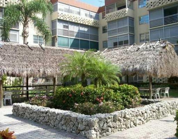 406 NW 68th Ave 317, Plantation, FL 33317