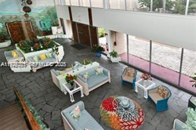 406 NW 68th Ave 317, Plantation, FL 33317