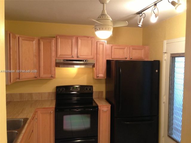 406 NW 68th Ave 317, Plantation, FL 33317