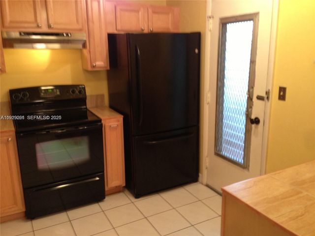 406 NW 68th Ave 317, Plantation, FL 33317