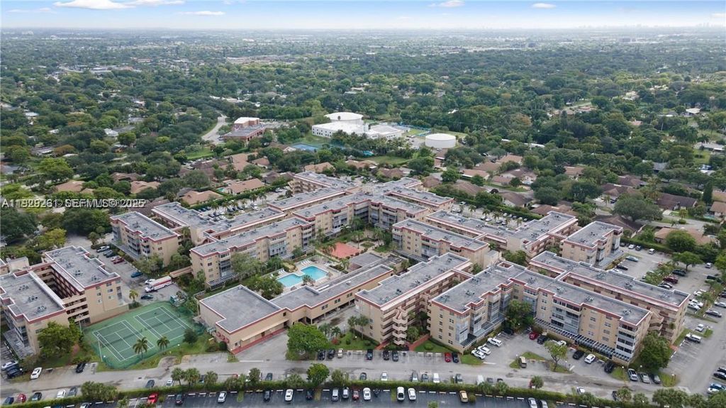 406 NW 68th Ave 317, Plantation, FL 33317