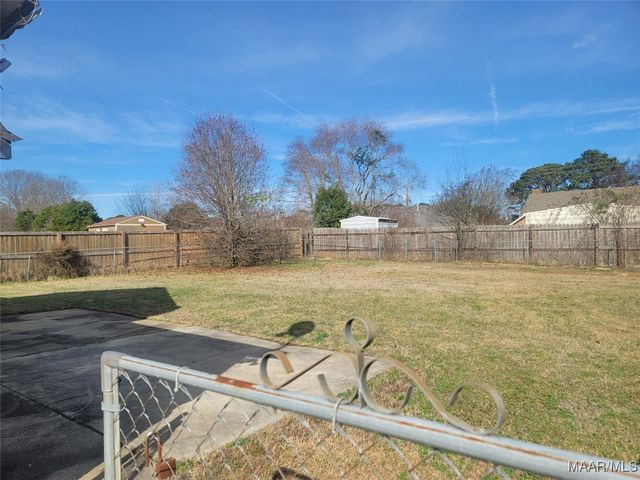 6991 Lakeview Drive, Montgomery, AL 36117