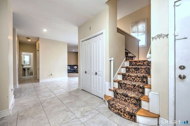 30 Stonewall Lane, Monroe, CT 06468