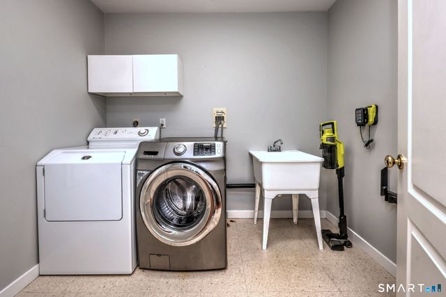 30 Stonewall Lane, Monroe, CT 06468