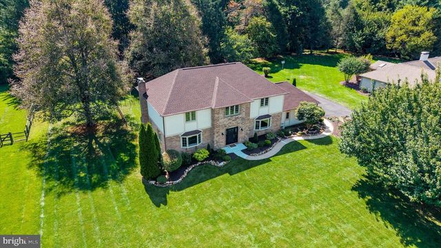 16 HILLSTREAM RD, Newark, DE 19711