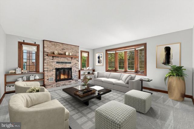 16 HILLSTREAM RD, Newark, DE 19711