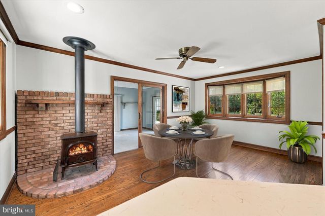 16 HILLSTREAM RD, Newark, DE 19711