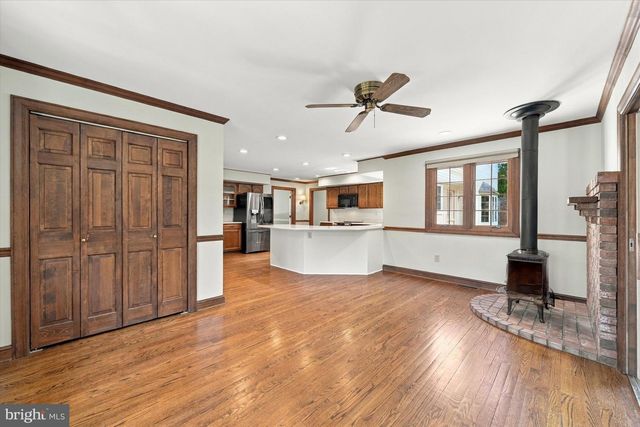 16 HILLSTREAM RD, Newark, DE 19711