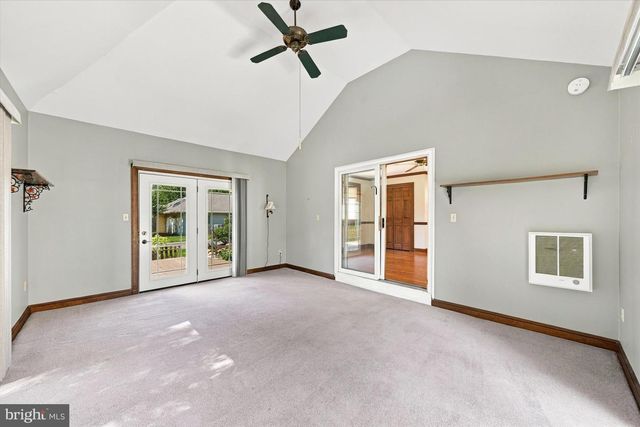 16 HILLSTREAM RD, Newark, DE 19711