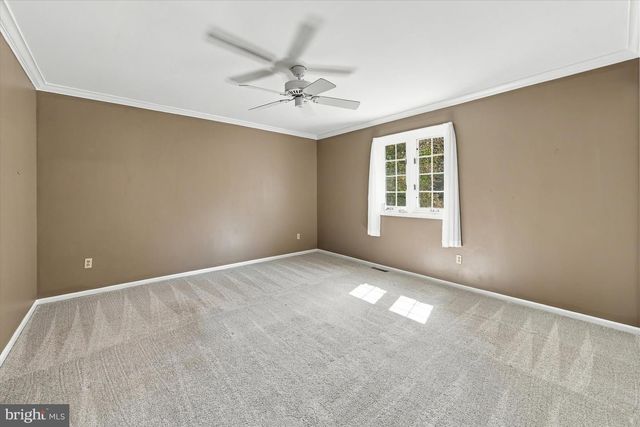 16 HILLSTREAM RD, Newark, DE 19711