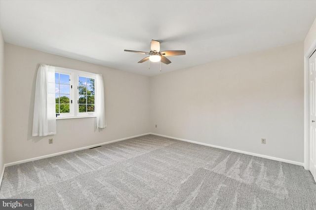 16 HILLSTREAM RD, Newark, DE 19711