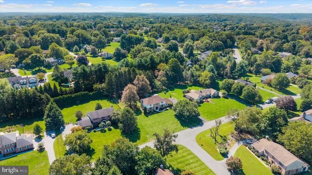 16 HILLSTREAM RD, Newark, DE 19711