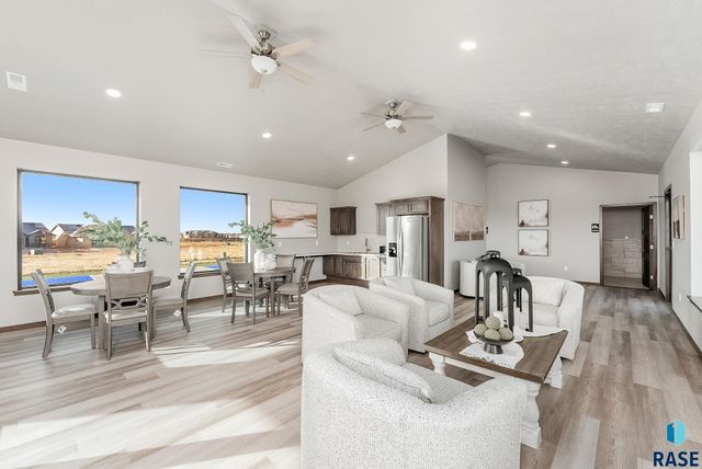 1201 E WAYNE Pl, Tea, SD 57064