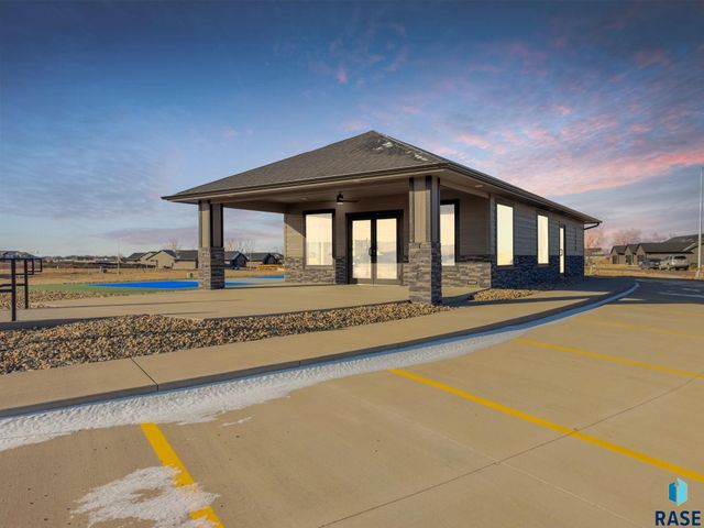 1201 E WAYNE Pl, Tea, SD 57064