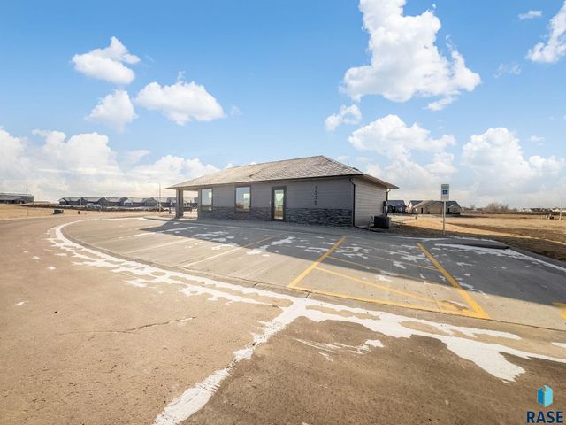 1201 E WAYNE Pl, Tea, SD 57064