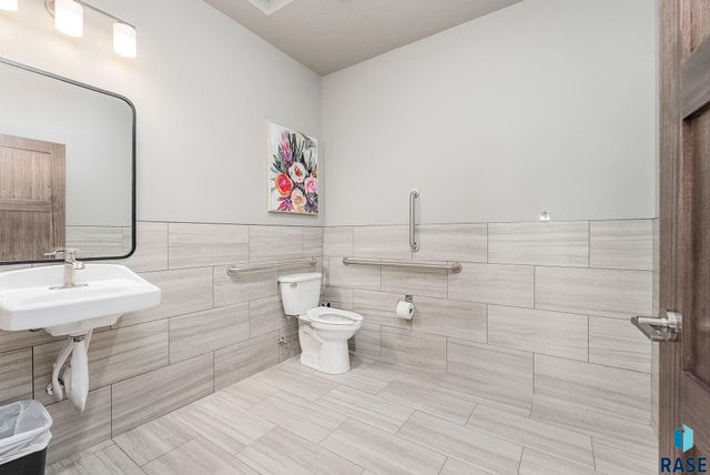1201 E WAYNE Pl, Tea, SD 57064
