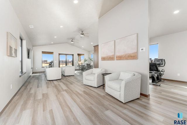 1201 E WAYNE Pl, Tea, SD 57064