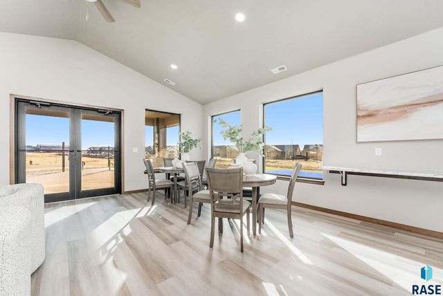 1201 E WAYNE Pl, Tea, SD 57064