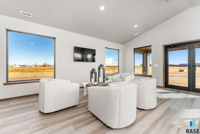 1201 E WAYNE Pl, Tea, SD 57064
