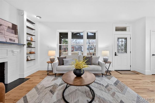 1414 McCausland Avenue, St Louis, MO 63117