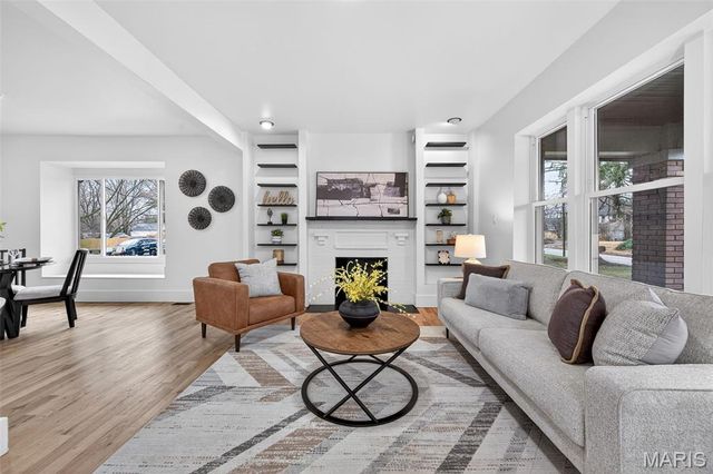 1414 McCausland Avenue, St Louis, MO 63117