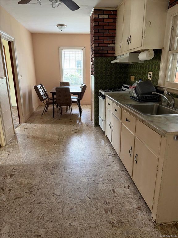 54 Robin Road, Rocky Point, NY 11778 — photo 5